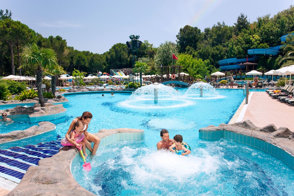 Güral Premier Belek - All Inclusive — Swimming pool in Belek