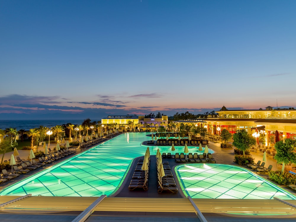 Güral Premier Belek - All Inclusive — Swimming pool in Belek