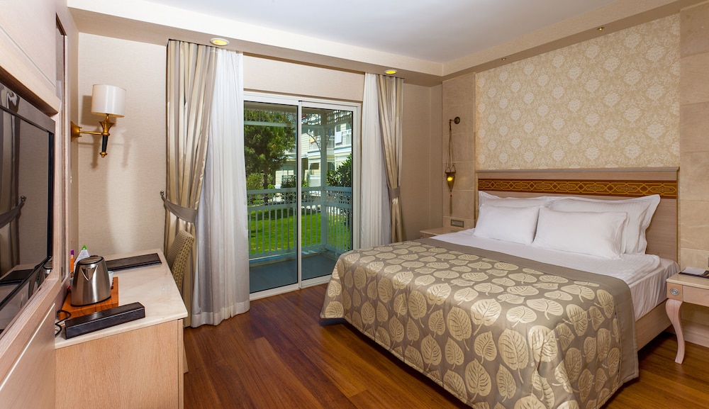 Güral Premier Belek - All Inclusive — Hotel rooms in Belek