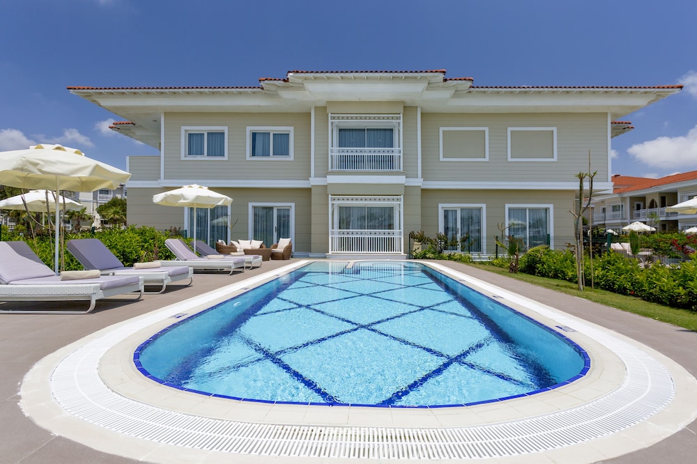 Güral Premier Belek - All Inclusive — Swimming pool in Belek