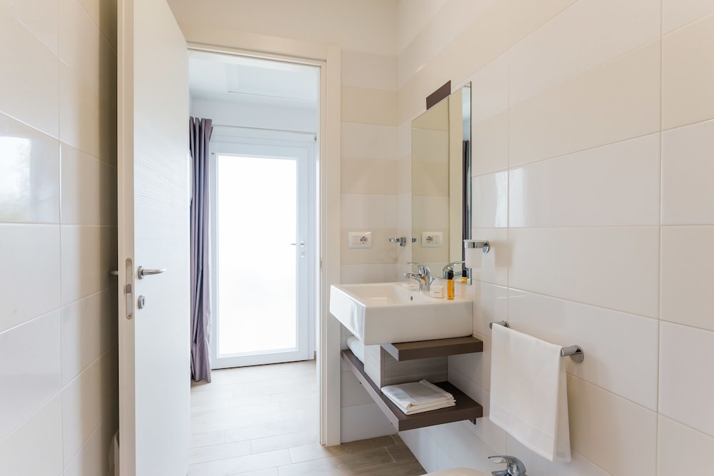 Torre Cintola Greenblu Sea Emotions — Hotel rooms in Monopoli, Apulia