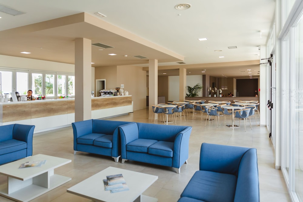 Torre Cintola Greenblu Sea Emotions — Restaurant & bars in Monopoli, Apulia