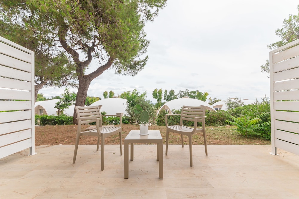 Torre Cintola Greenblu Sea Emotions — Hotel building in Monopoli, Apulia