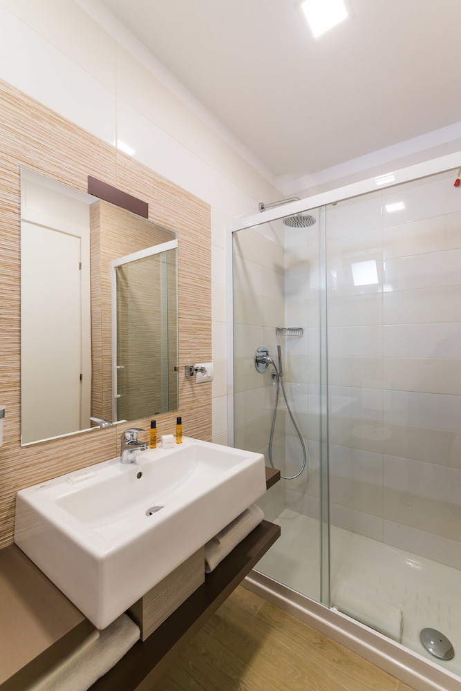 Torre Cintola Greenblu Sea Emotions — Hotel rooms in Monopoli, Apulia