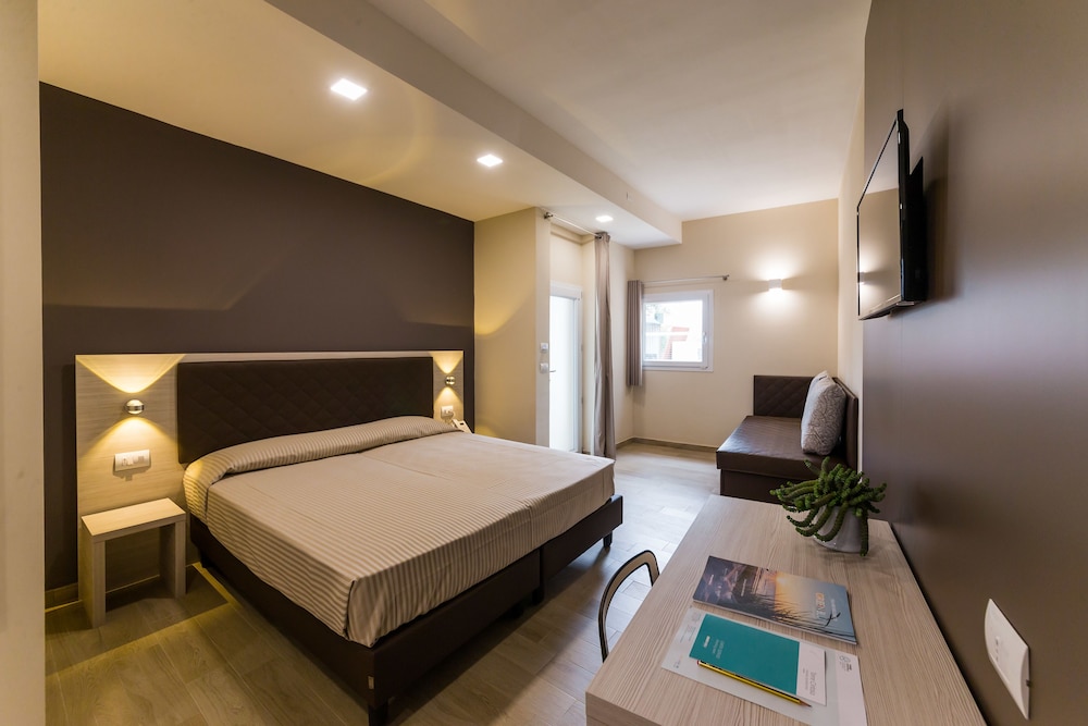 Torre Cintola Greenblu Sea Emotions — Hotel rooms in Monopoli, Apulia