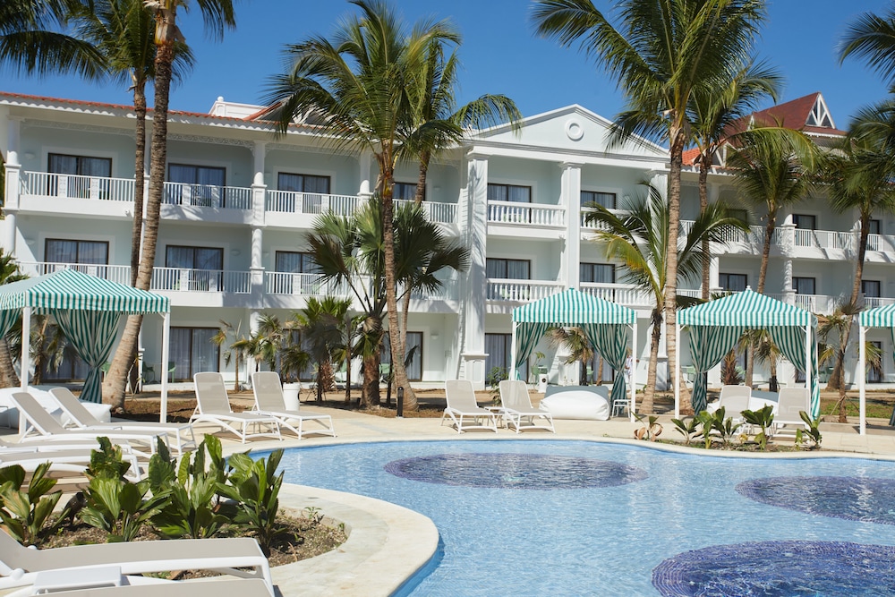 Bahia Principe Explore Esmeralda - Hyatt Inclusive Collection - All Inclusive — Pool in Bavaro, La Altagracia