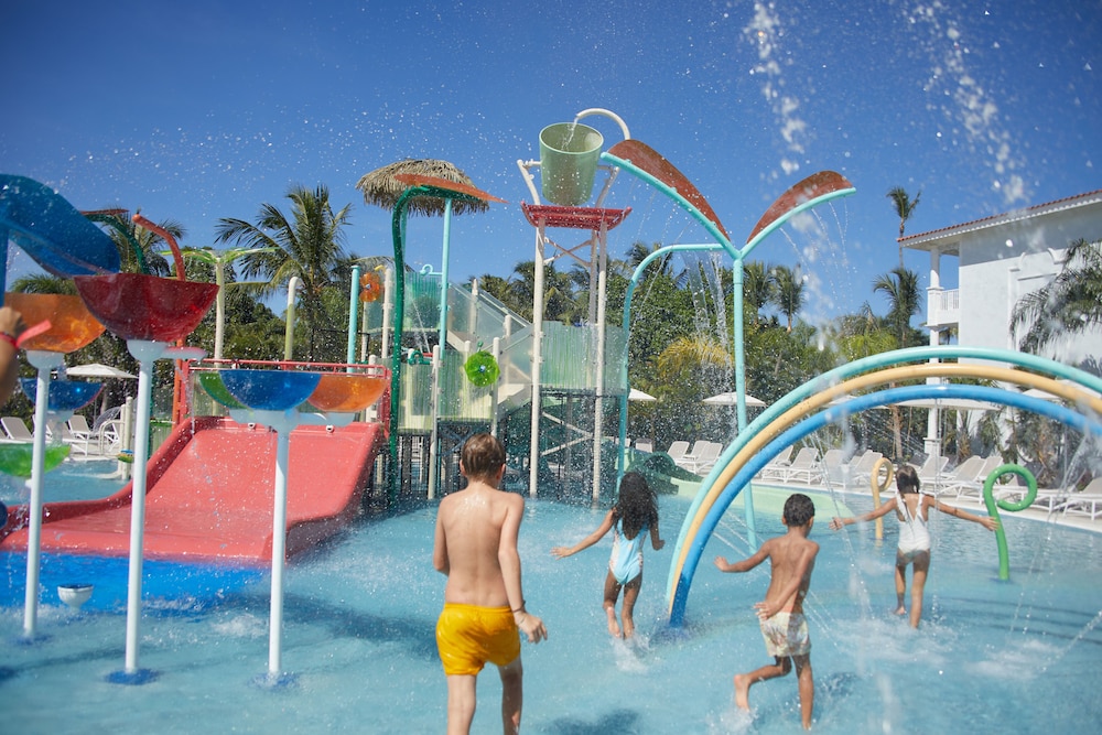 Bahia Principe Explore Esmeralda - Hyatt Inclusive Collection - All Inclusive — Pool in Bavaro, La Altagracia