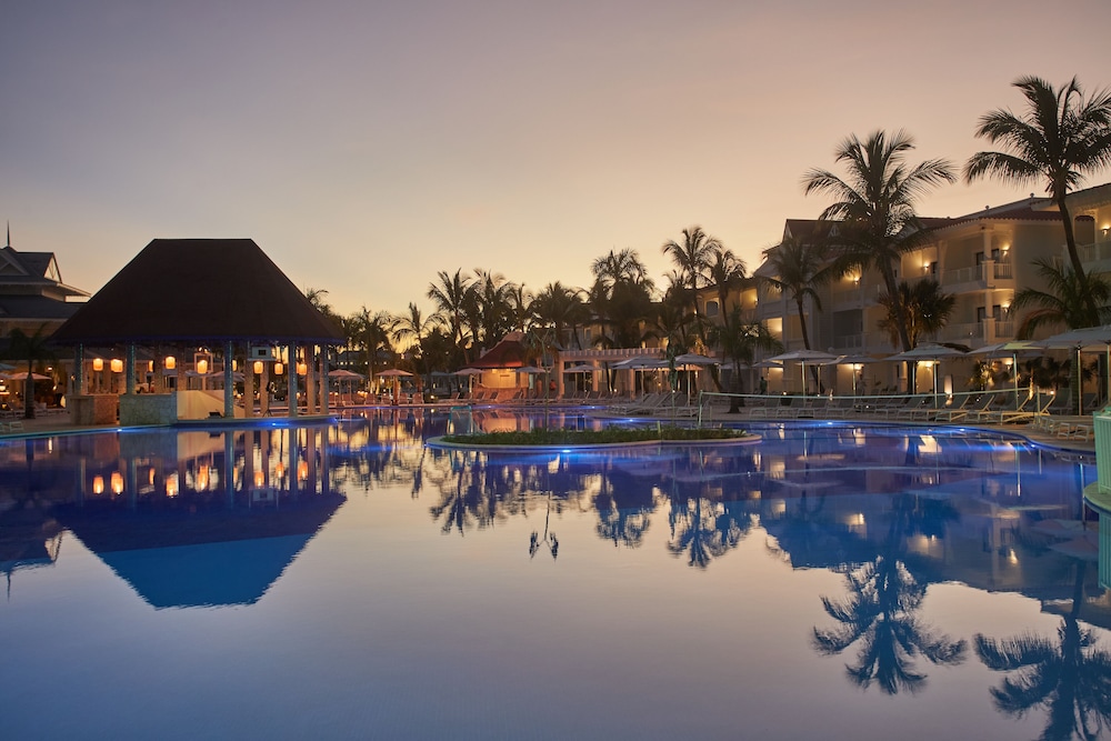 Bahia Principe Explore Esmeralda - Hyatt Inclusive Collection - All Inclusive — Pool in Bavaro, La Altagracia