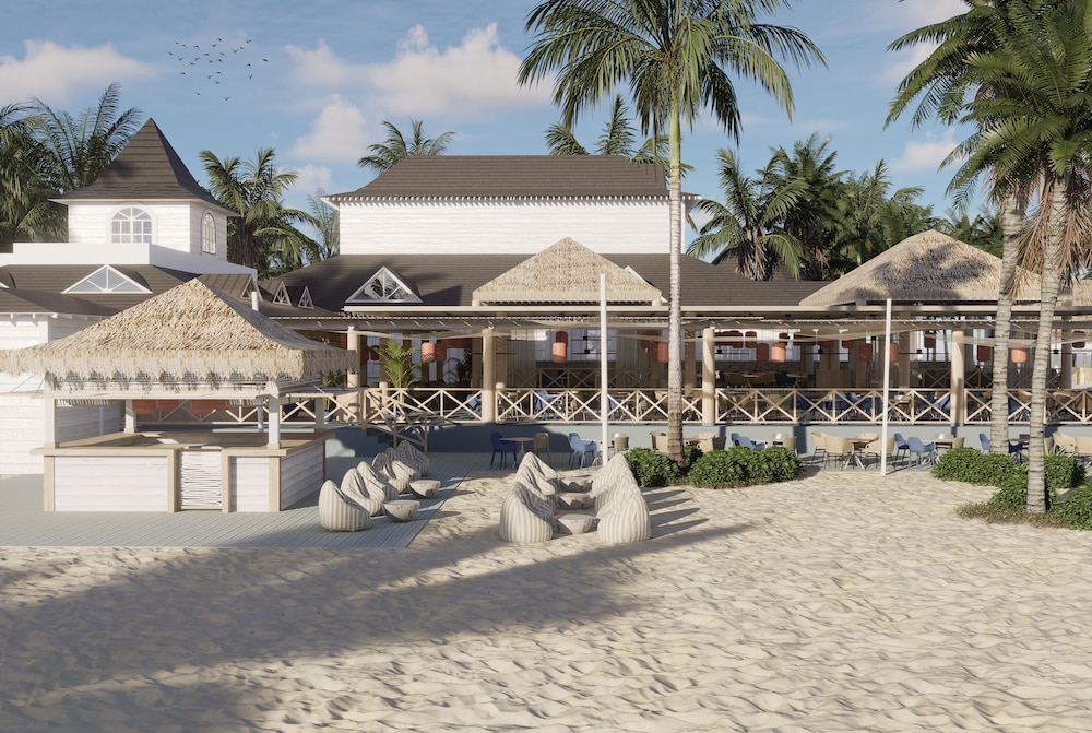 Bahia Principe Explore Esmeralda - Hyatt Inclusive Collection - All Inclusive — Restaurant in Bavaro, La Altagracia