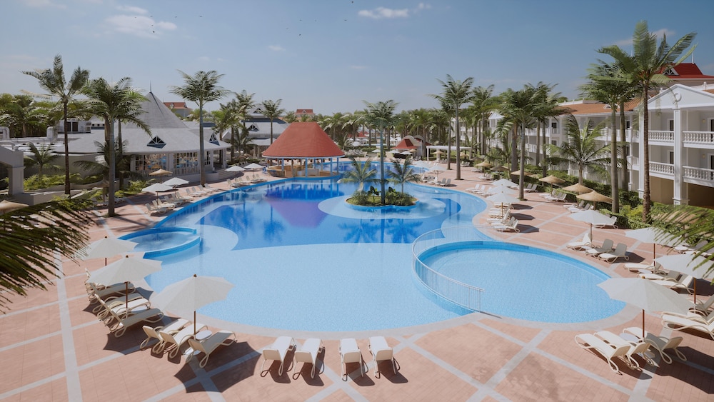 Bahia Principe Explore Esmeralda - Hyatt Inclusive Collection - All Inclusive — Pool in Bavaro, La Altagracia