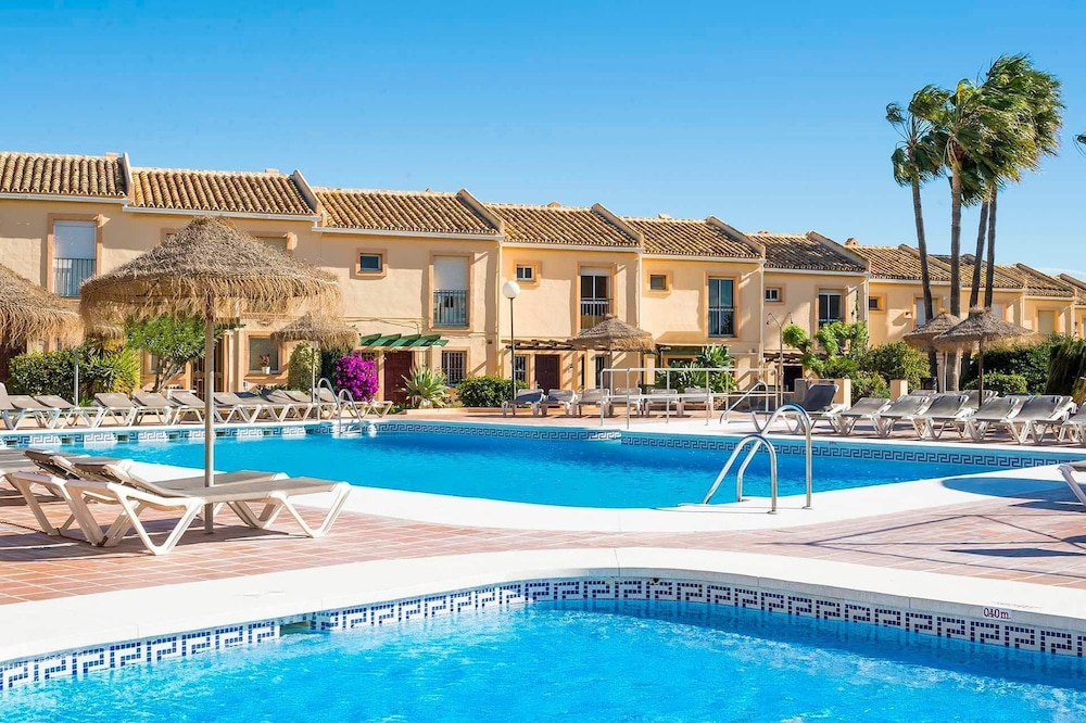 Ramada Hotel & Suites by Wyndham Costa del Sol — Swimming pool in Mijas, Andalusia