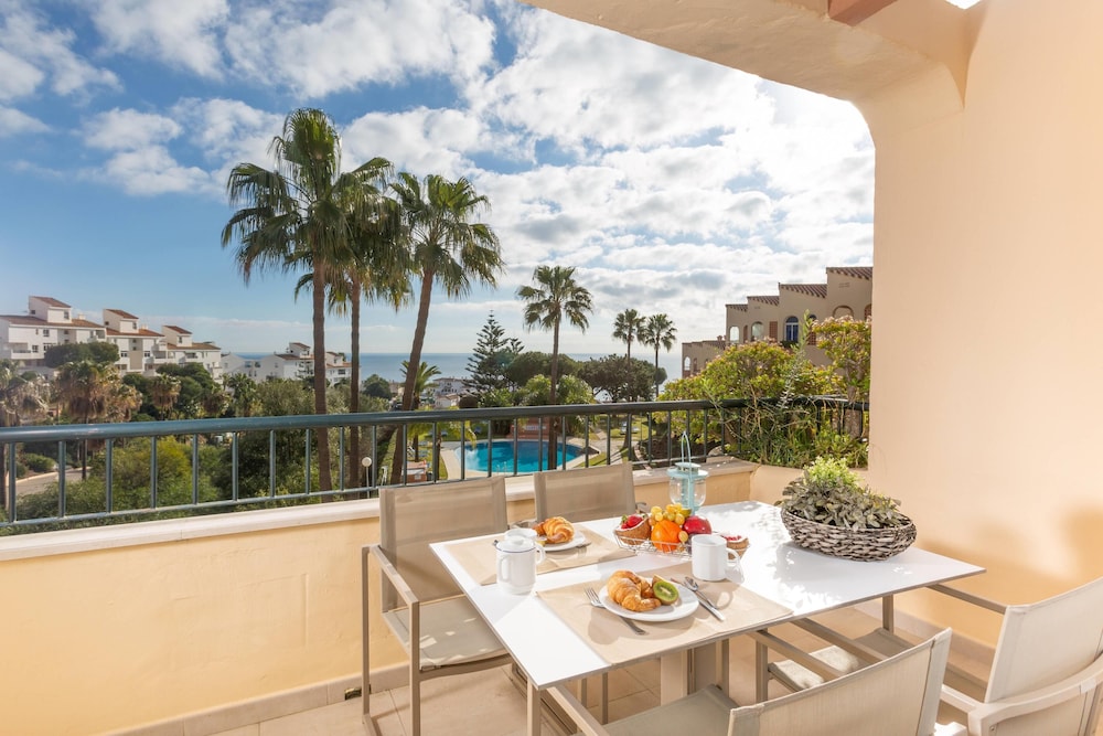 Ramada Hotel & Suites by Wyndham Costa del Sol — Hotel rooms in Mijas, Andalusia