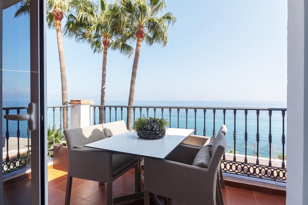 Ramada Hotel & Suites by Wyndham Costa del Sol — Hotel rooms in Mijas, Andalusia