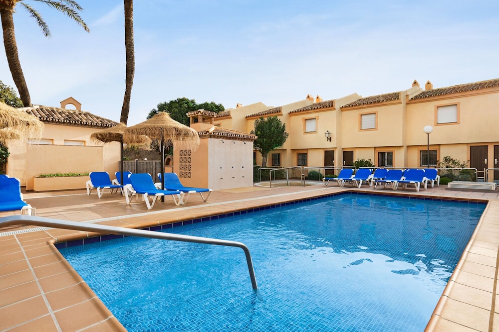 Ramada Hotel & Suites by Wyndham Costa del Sol — Swimming pool in Mijas, Andalusia