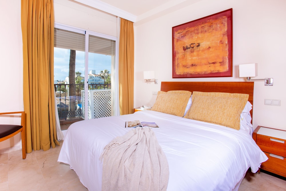 Ramada Hotel & Suites by Wyndham Costa del Sol — Hotel rooms in Mijas, Andalusia