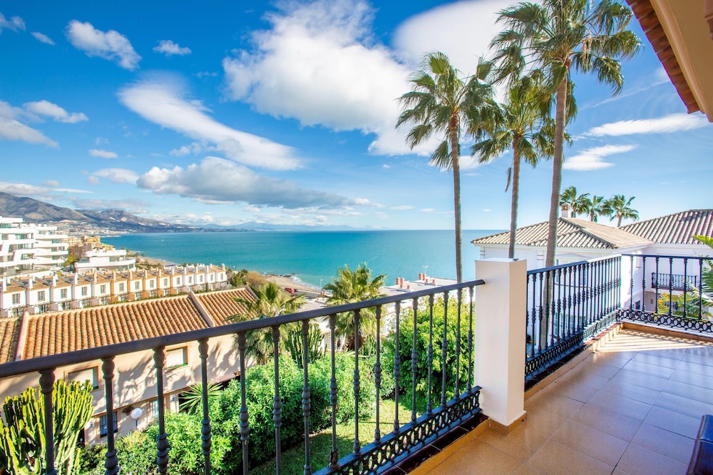 Ramada Hotel & Suites by Wyndham Costa del Sol — Hotel rooms in Mijas, Andalusia