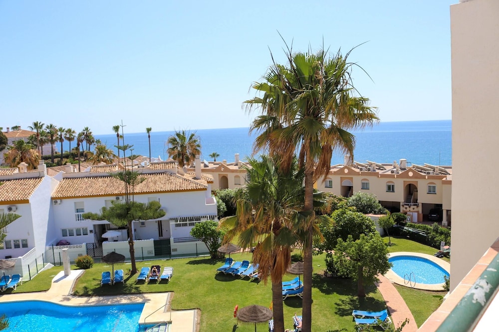 Ramada Hotel & Suites by Wyndham Costa del Sol — Swimming pool in Mijas, Andalusia