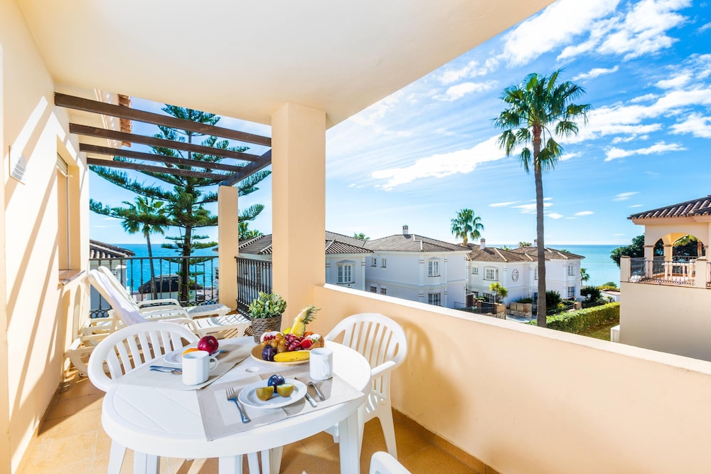 Ramada Hotel & Suites by Wyndham Costa del Sol — Hotel building in Mijas, Andalusia