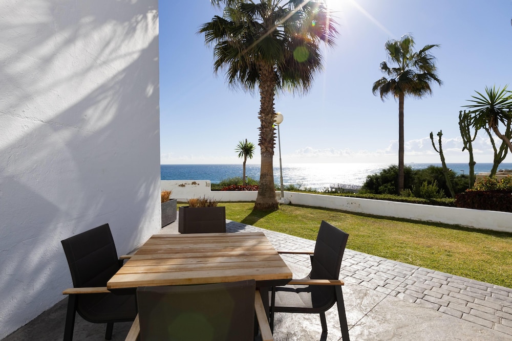 Ramada Hotel & Suites by Wyndham Costa del Sol — Hotel building in Mijas, Andalusia