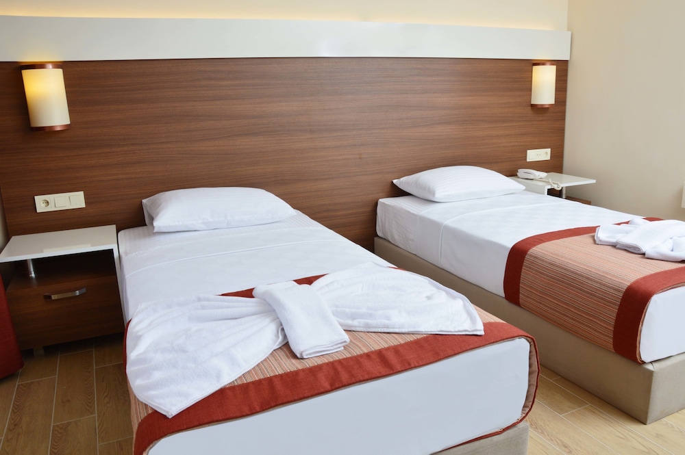 SUNWAY CLUB HOTEL — Hotel rooms in Marmaris, Mugla
