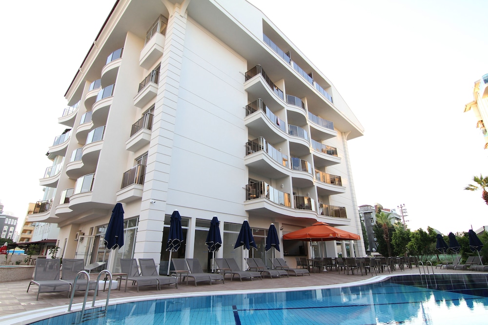 SUNWAY CLUB HOTEL — Swimming pool in Marmaris, Mugla