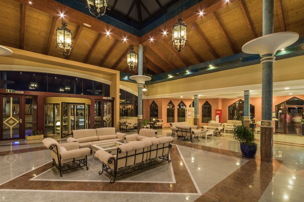Hotel Esmeralda Maris by LIVVO — Hotel building in Costa Calma, Canary Islands