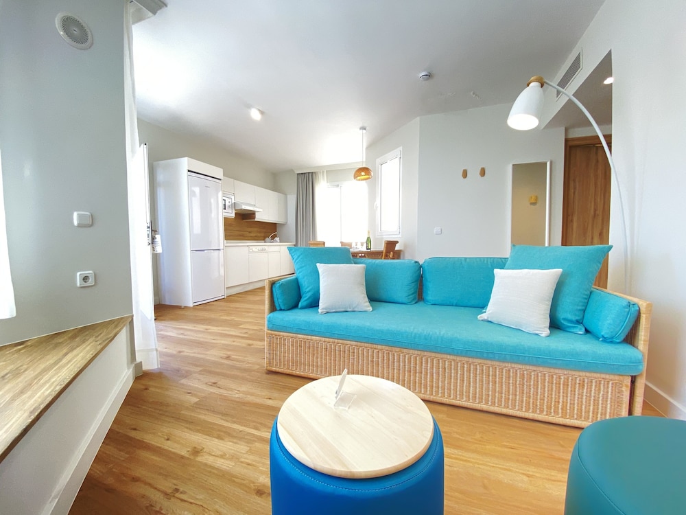 Hotel Esmeralda Maris by LIVVO — Hotel rooms in Costa Calma, Canary Islands