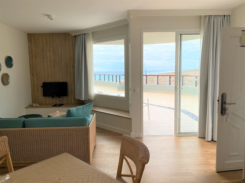 Hotel Esmeralda Maris by LIVVO — Hotel rooms in Costa Calma, Canary Islands