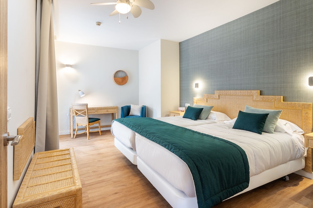 Hotel Esmeralda Maris by LIVVO — Hotel rooms in Costa Calma, Canary Islands