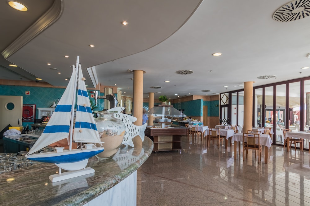 Hotel Esmeralda Maris by LIVVO — Restaurant & bars in Costa Calma, Canary Islands