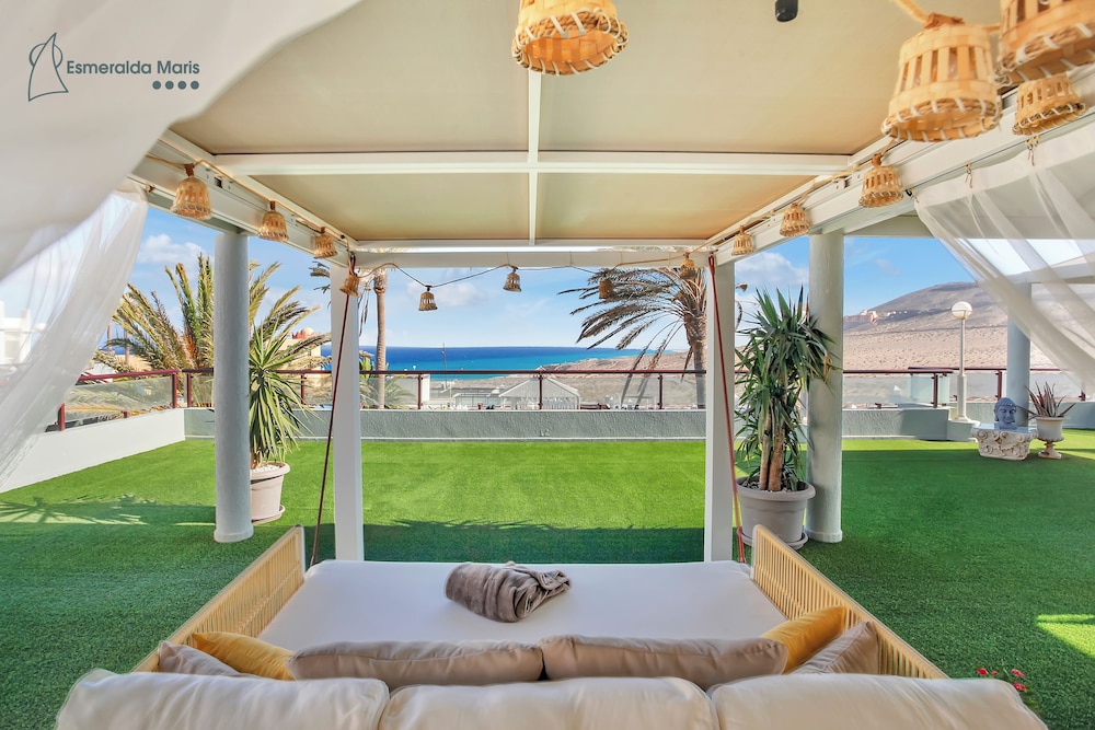 Hotel Esmeralda Maris by LIVVO — Hotel rooms in Costa Calma, Canary Islands