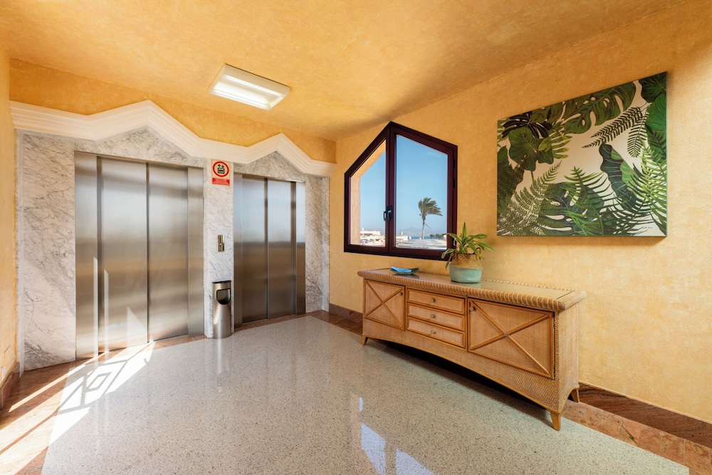 Hotel Esmeralda Maris by LIVVO — Hotel building in Costa Calma, Canary Islands