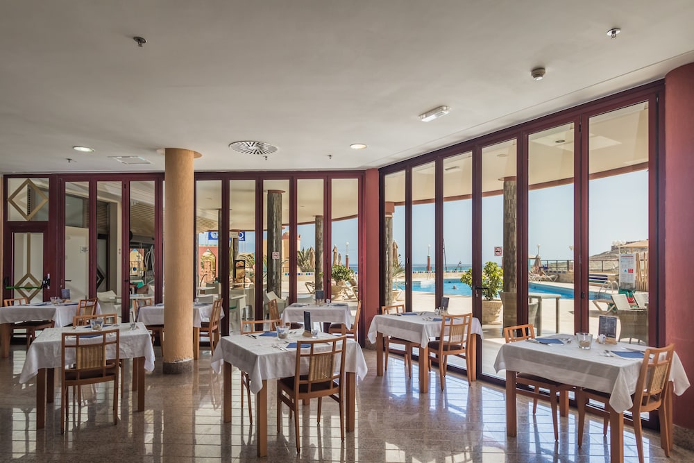 Hotel Esmeralda Maris by LIVVO — Restaurant & bars in Costa Calma, Canary Islands