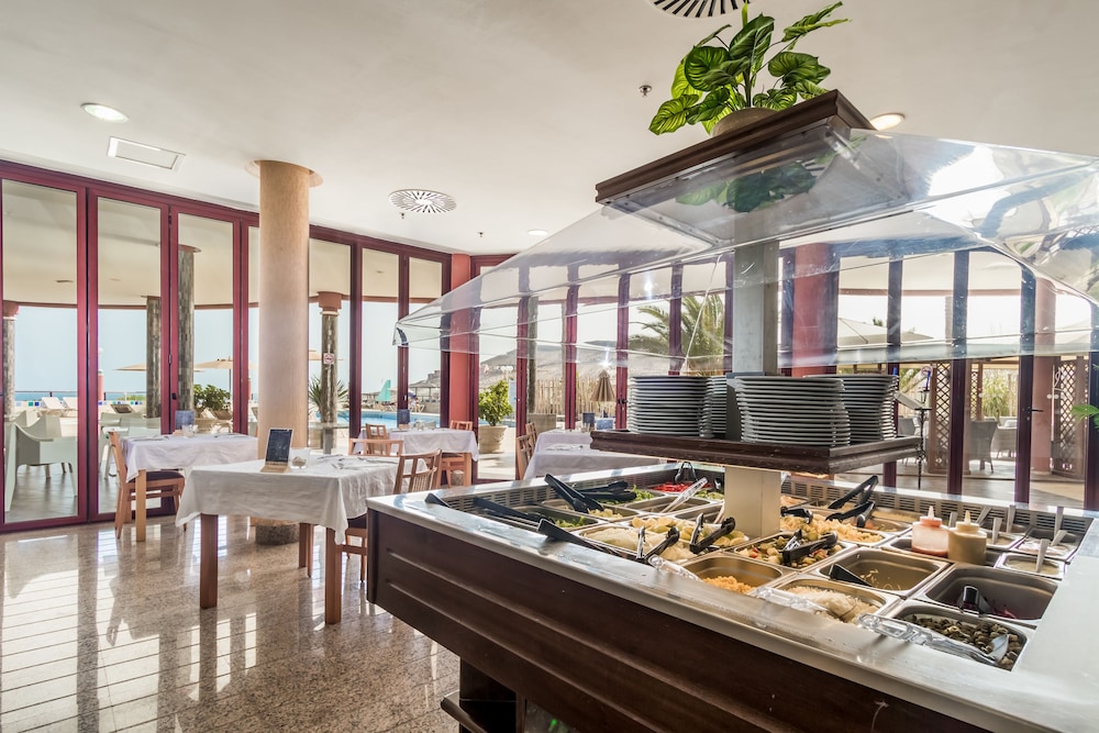 Hotel Esmeralda Maris by LIVVO — Restaurant & bars in Costa Calma, Canary Islands