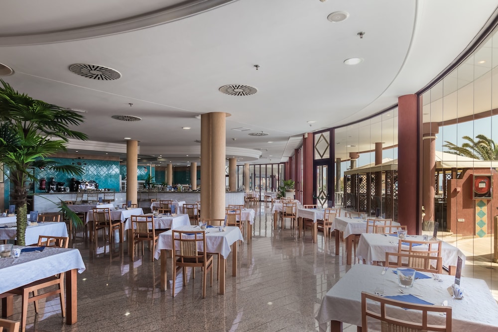 Hotel Esmeralda Maris by LIVVO — Restaurant & bars in Costa Calma, Canary Islands