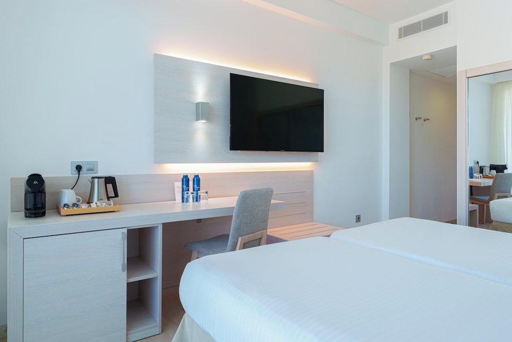 Globales Concord — Hotel rooms in Can Picafort, Balearic Islands