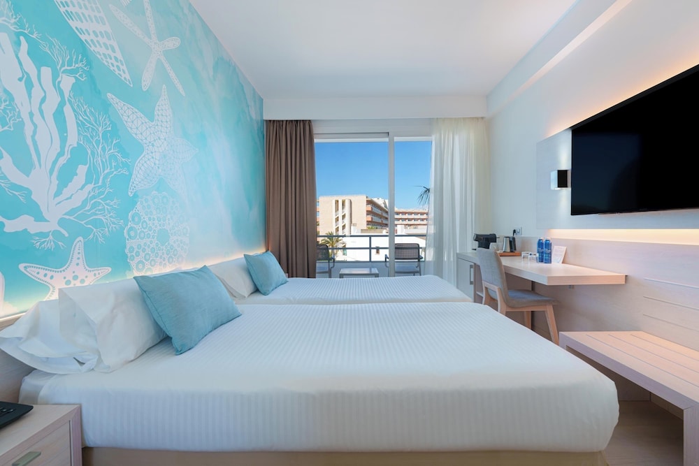 Globales Concord — Hotel rooms in Can Picafort, Balearic Islands