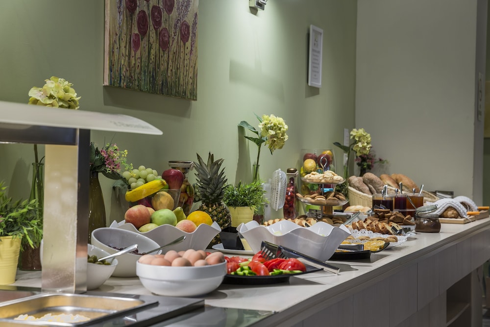 Astra Village Hotel Suites — Restaurant & bars in Svoronata, Ionian Islands