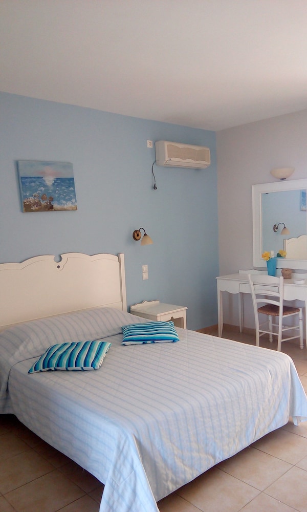 Astra Village Hotel Suites — Hotel rooms in Svoronata, Ionian Islands