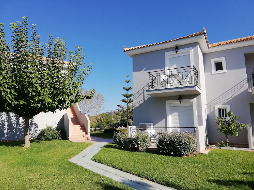 Astra Village Hotel Suites — Hotel building in Svoronata, Ionian Islands