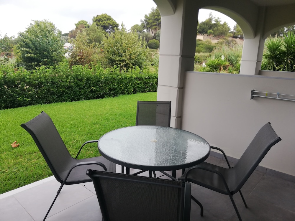 Astra Village Hotel Suites — Hotel building in Svoronata, Ionian Islands