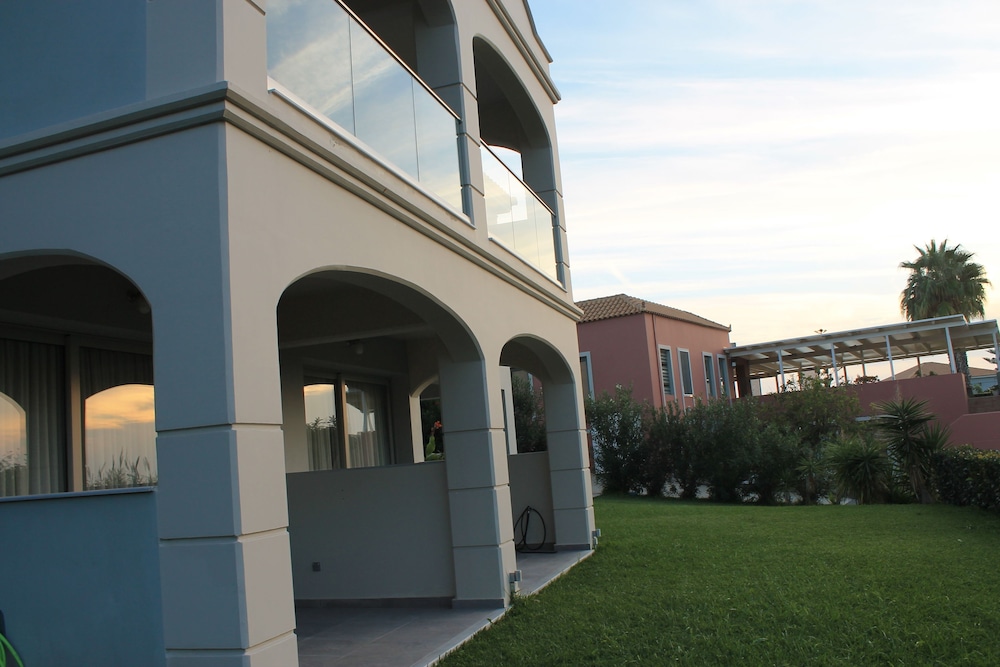 Astra Village Hotel Suites — Hotel building in Svoronata, Ionian Islands