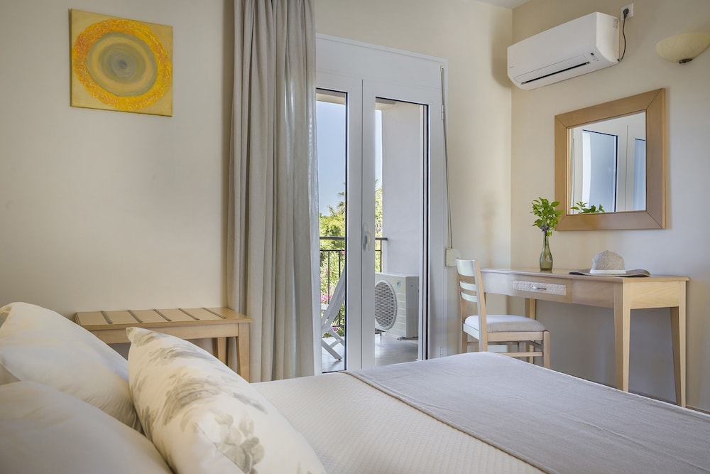 Astra Village Hotel Suites — Hotel rooms in Svoronata, Ionian Islands