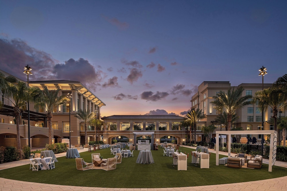 Gaylord Palms Resort & Convention Center — Hotel building in Kissimmee, Florida