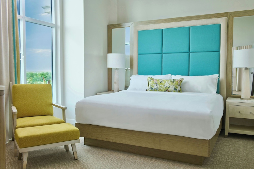 Gaylord Palms Resort & Convention Center — Hotel rooms in Kissimmee, Florida