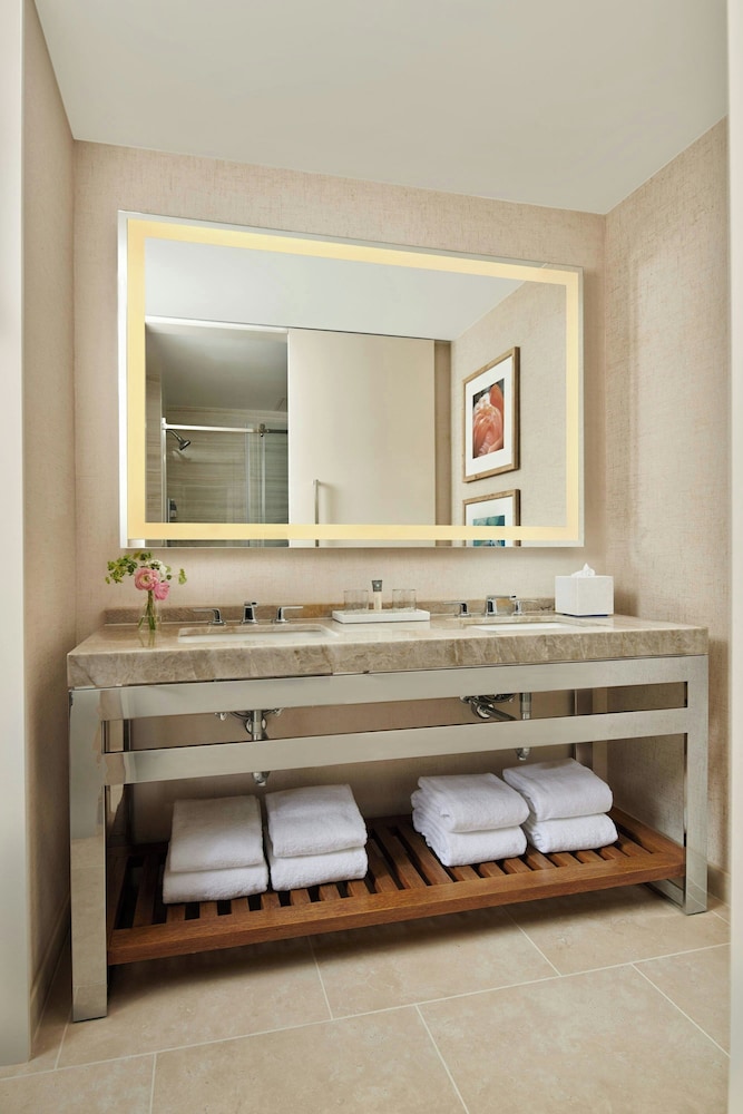 Gaylord Palms Resort & Convention Center — Hotel rooms in Kissimmee, Florida