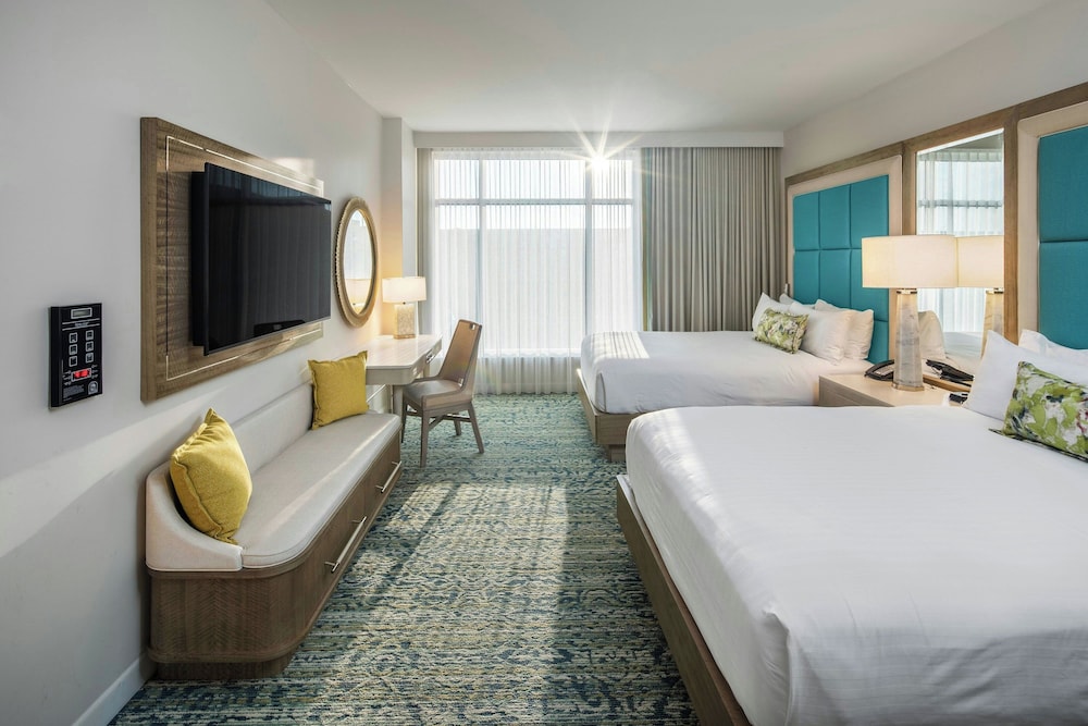 Gaylord Palms Resort & Convention Center — Hotel rooms in Kissimmee, Florida