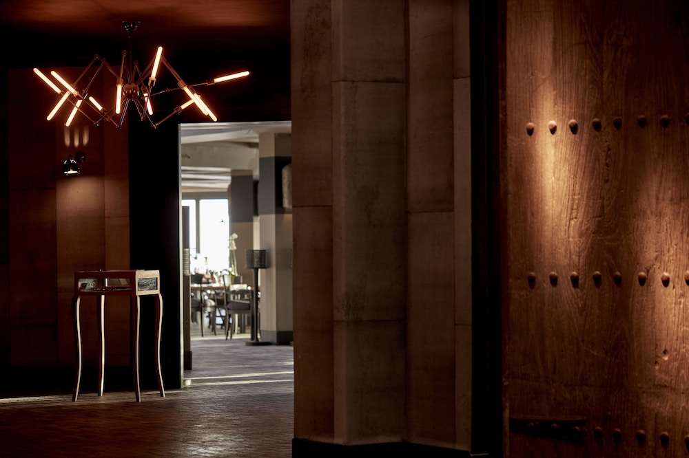 Royal Myconian - Leading Hotels of the World — Restaurant & bars in Elia, South Aegean