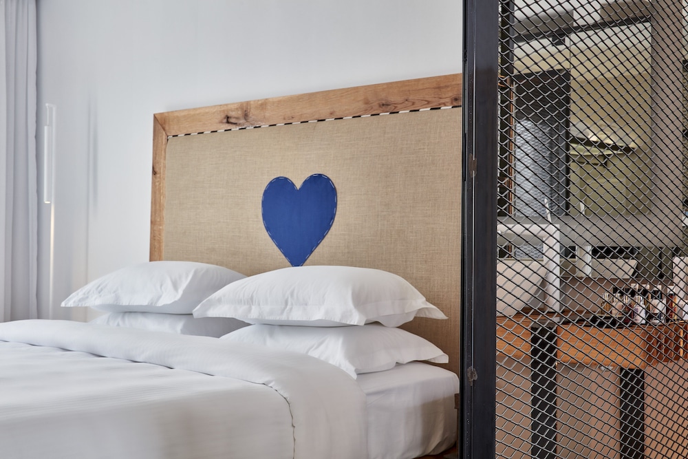 Royal Myconian - Leading Hotels of the World — Hotel rooms in Elia, South Aegean