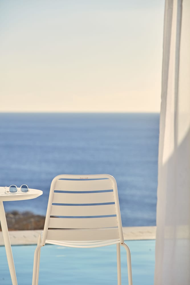 Royal Myconian - Leading Hotels of the World — Hotel rooms in Elia, South Aegean